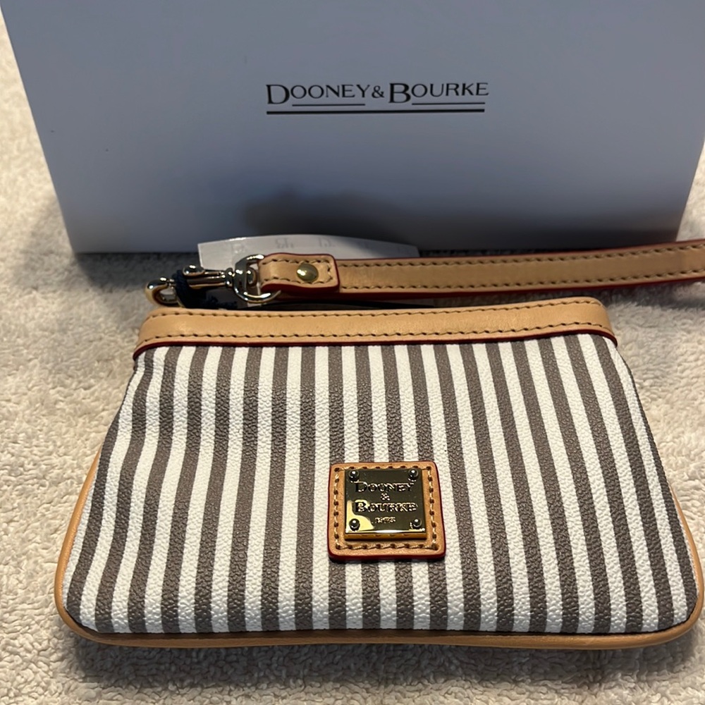 Dooney and Bourke medium size wristlet
